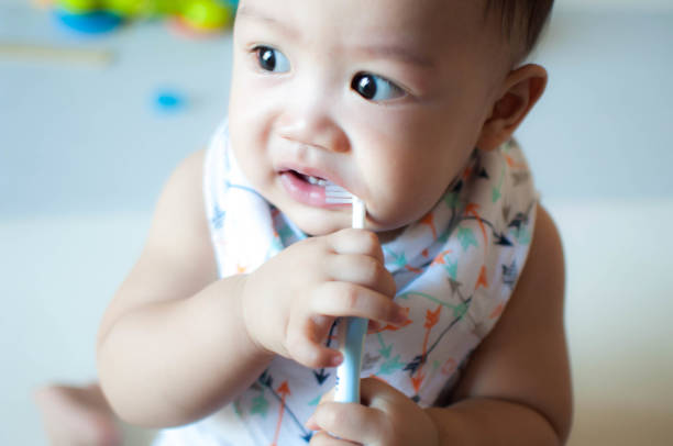 年齢に適した歯ブラシはどれ？赤ちゃん〜5歳児用まで解説